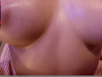 hollyextra