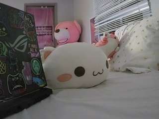 voyeurcam-sexy-little-ana-02