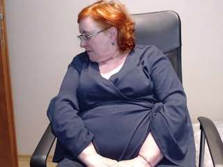 curvyjoanna