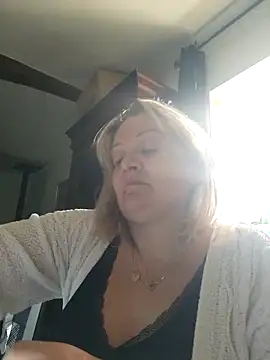 lady_charlyne