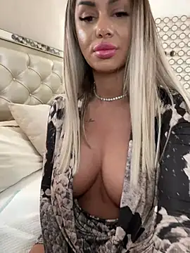 KirstieVegas