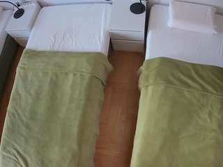 voyeurcam-julmodels-bed-5