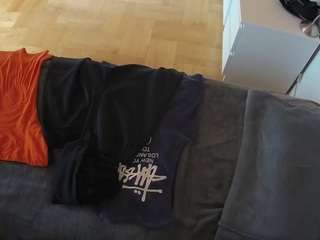voyeurcam-julmodels-greybed-2