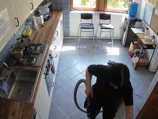 voyeurcam-julmodels-kitchen-2